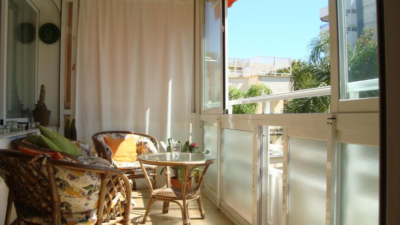 Апартаменти Apartamento La Carihuela - Urb. Eurosol Торремолінос Екстер'єр фото